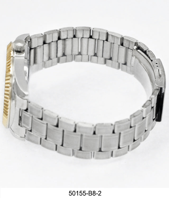 5015 - Reloj con banda de metal en caja